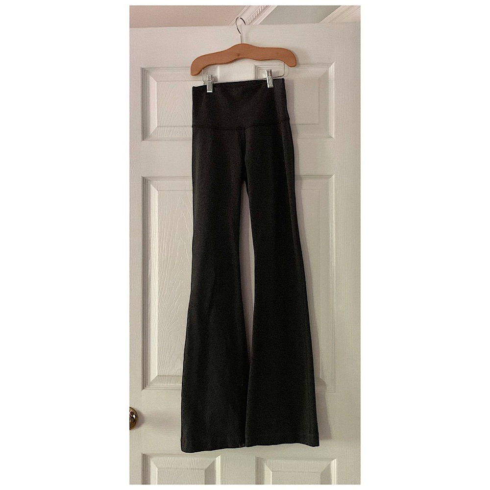 Lululemon flare leggings- excellent condition